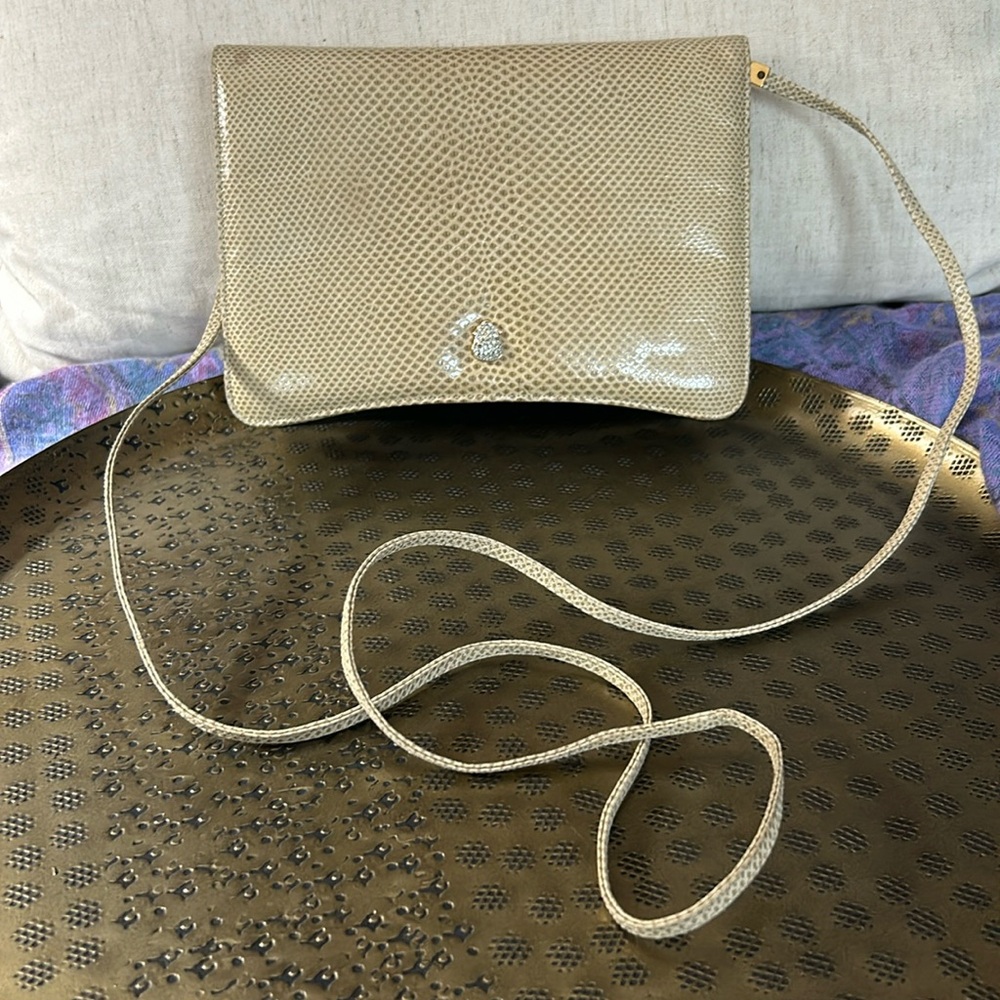 Judith Leiber Shoulder Bag Tan Lizard with gold shoulder strap